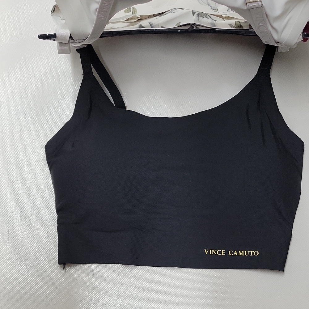 Vince Camuto Black and White Floral Crop Top - Picture 9 of 10